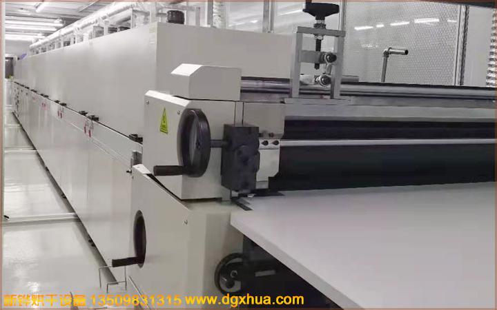 1678168547976677.jpg PET絲印UV烘干隧道爐.jpg